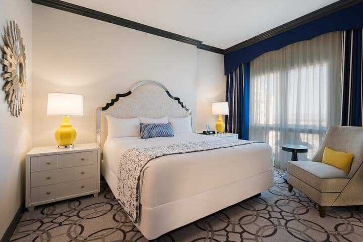 Room 171 of 375