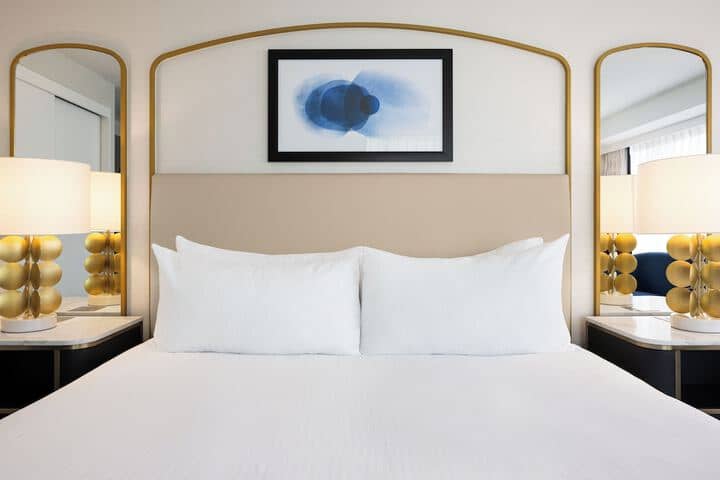 Room 111 of 375