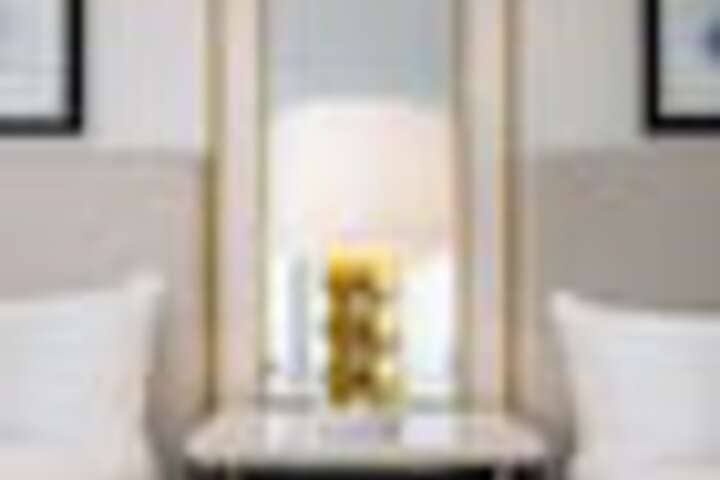 Room 116 of 375