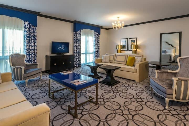 Room 78 of 375