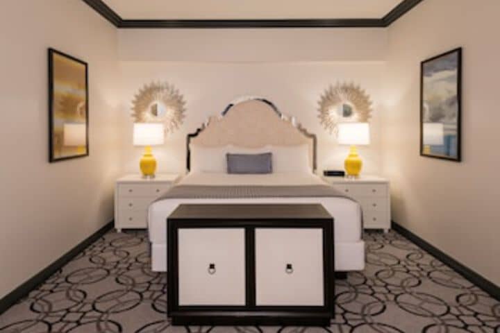 Room 10 of 375
