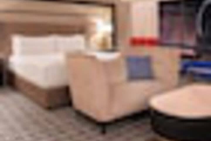 Room 119 of 375