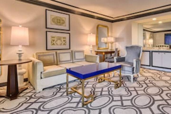 Room 148 of 375