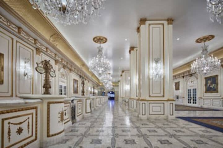 Hotel Interior 4 of 375