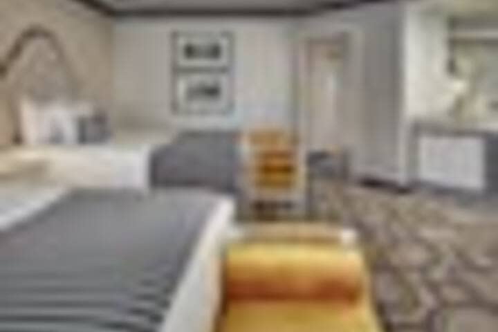 Room 62 of 375