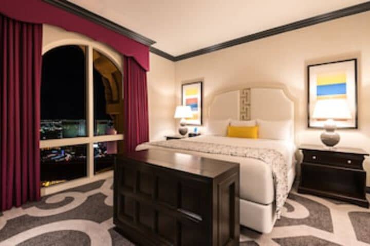 Room 172 of 375